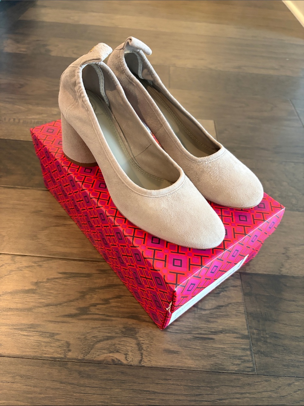 New in Box Tory Burch Therese 65mm Suede Pump Sz 8